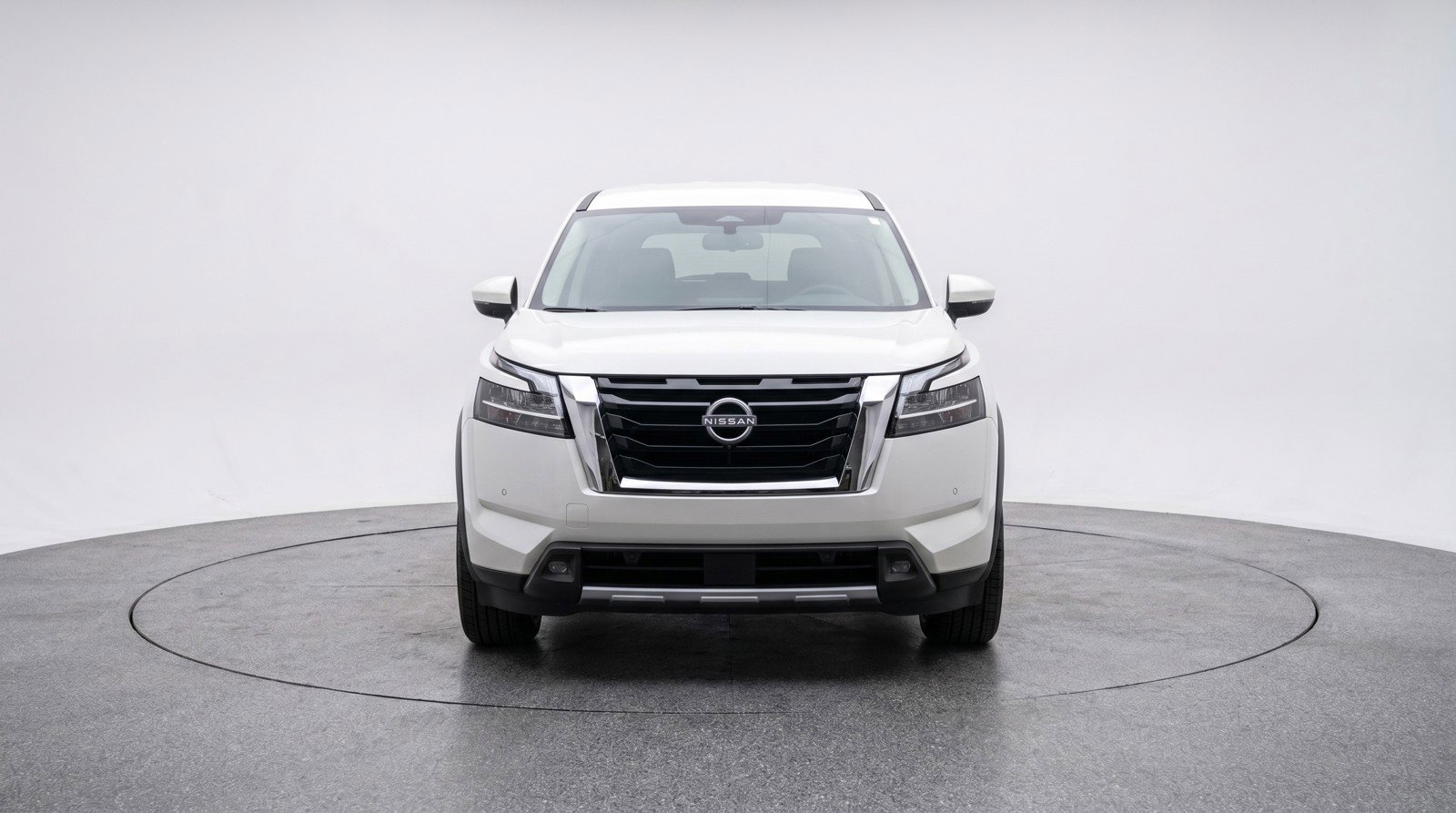 Used 2025 Nissan Pathfinder SV AWD/4WD image 2