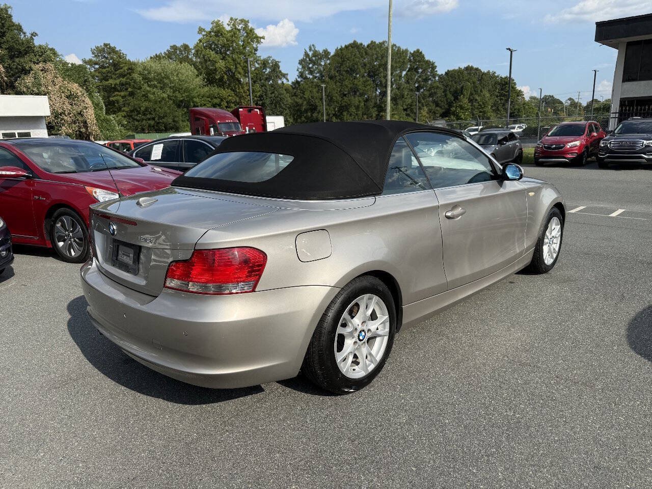 Used 2009 BMW 128i Convertible RWD image 6