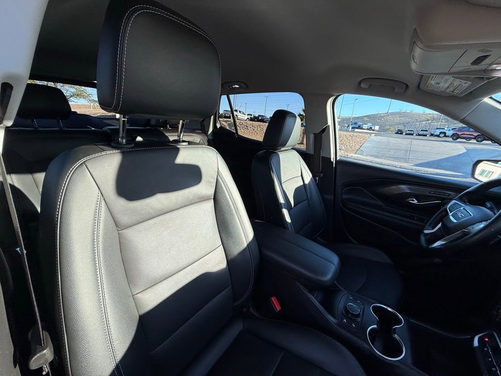 Used 2024 GMC Terrain SLT image 15