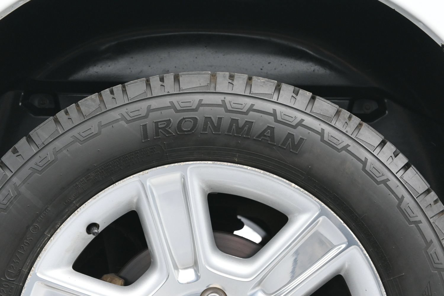 Used 2012 RAM 1500 Limited RWD image 41