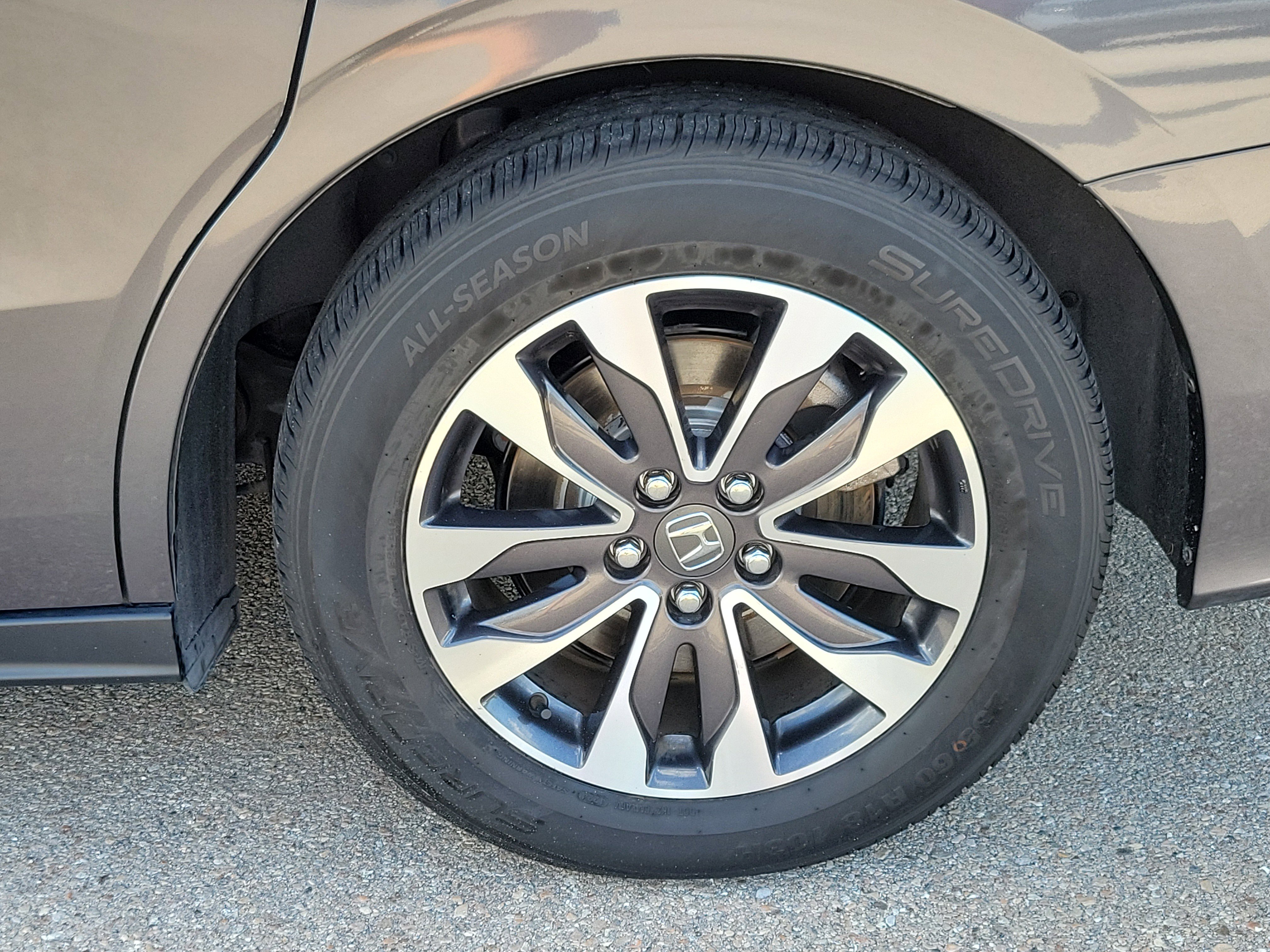 Used 2024 Honda Odyssey EX-L image 9