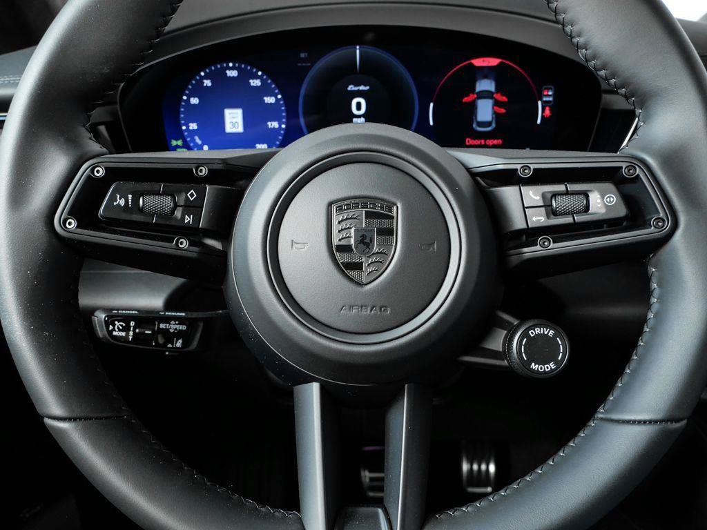 New 2026 Porsche Macan Turbo Electric AWD/4WD image 9