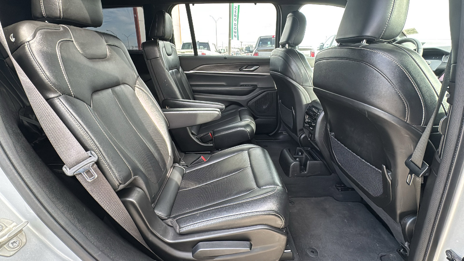 Certified 2024 Jeep Grand Cherokee L Limited w/ Luxury Tech Group II image 27