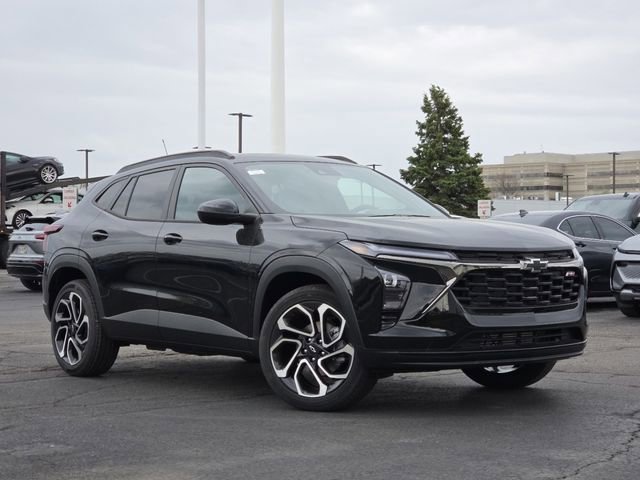New 2026 Chevrolet Trax RS w/ Sunroof Package FWD image 2