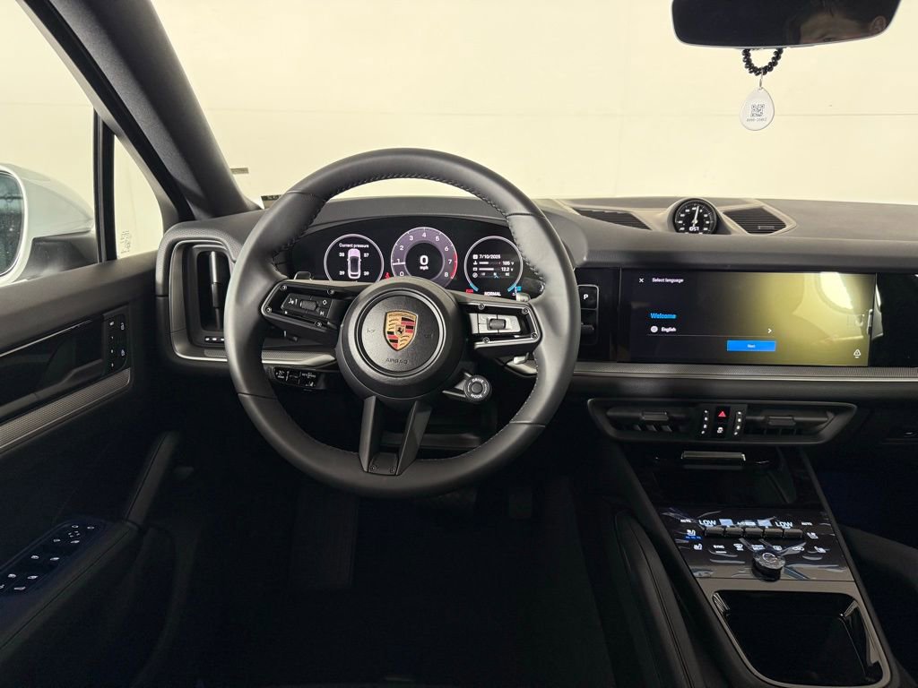 Certified 2025 Porsche Cayenne Coupe image 20