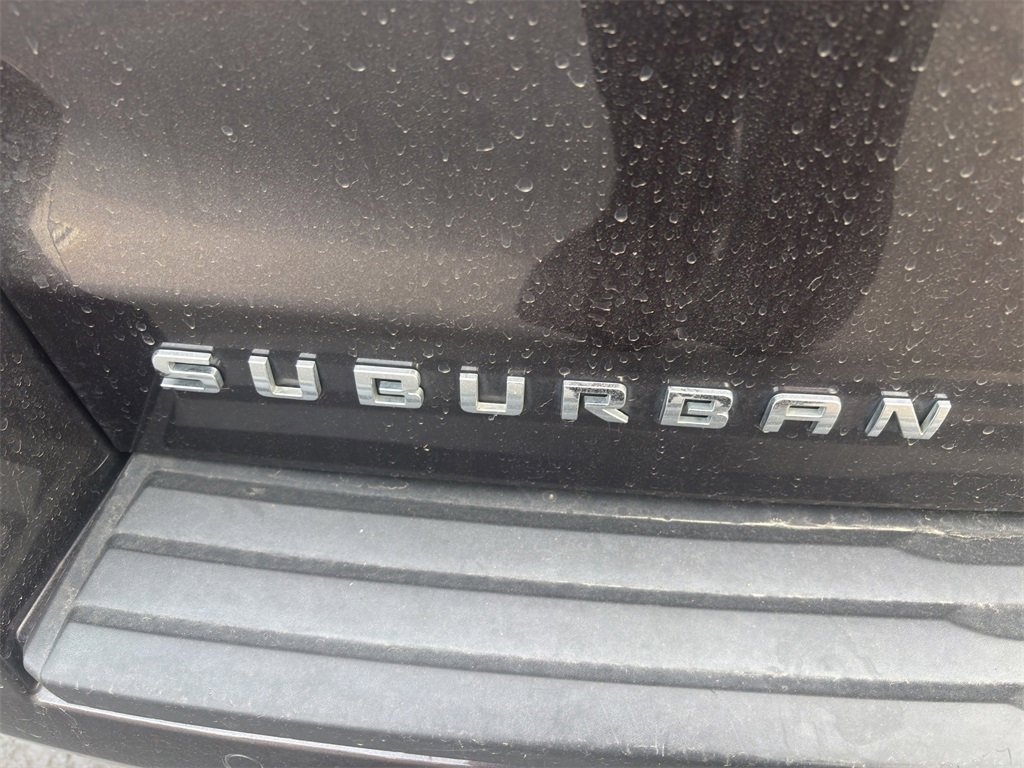 Used 2018 Chevrolet Suburban LT image 9