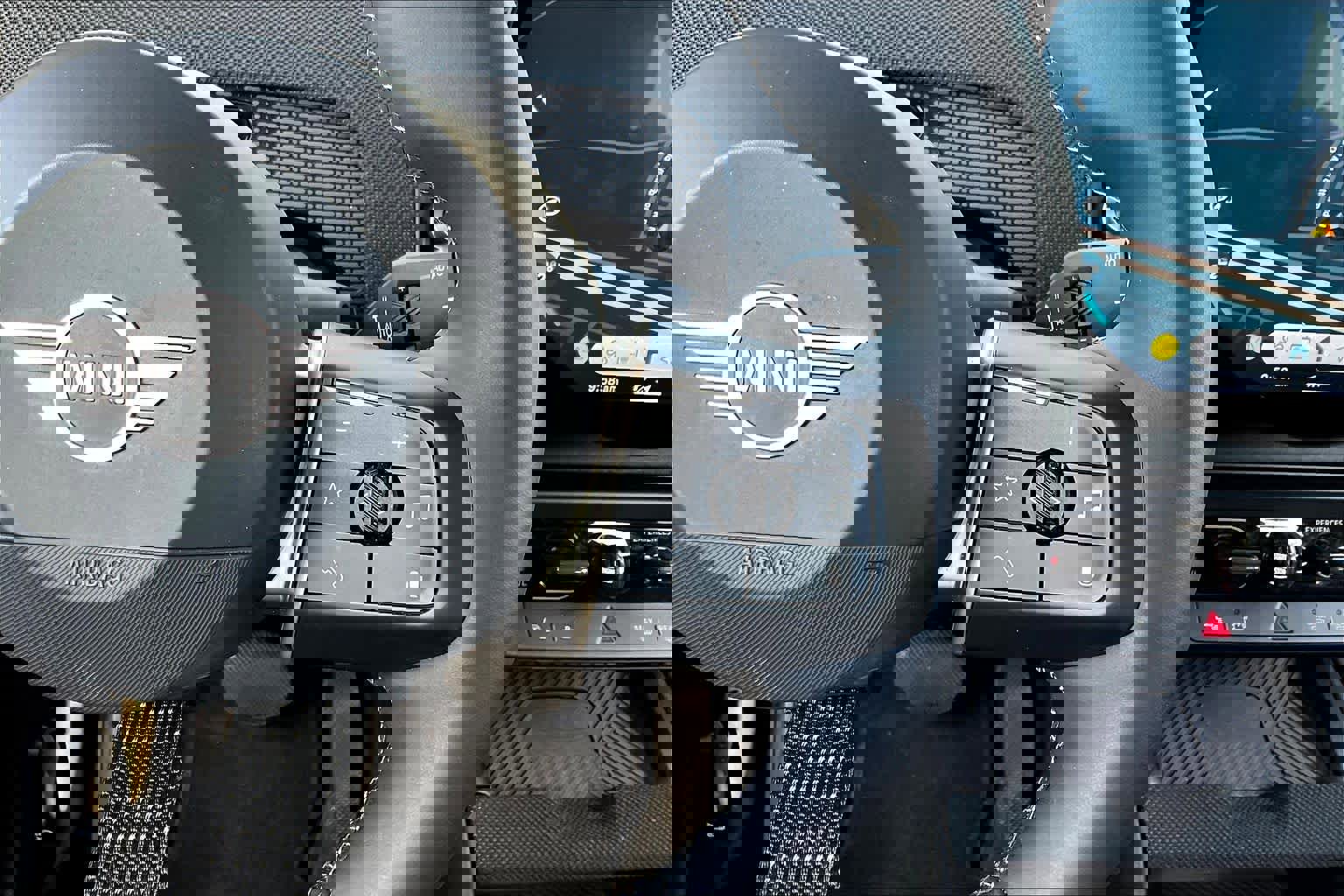 Certified 2025 MINI Cooper Countryman S w/ Comfort Package Max image 26