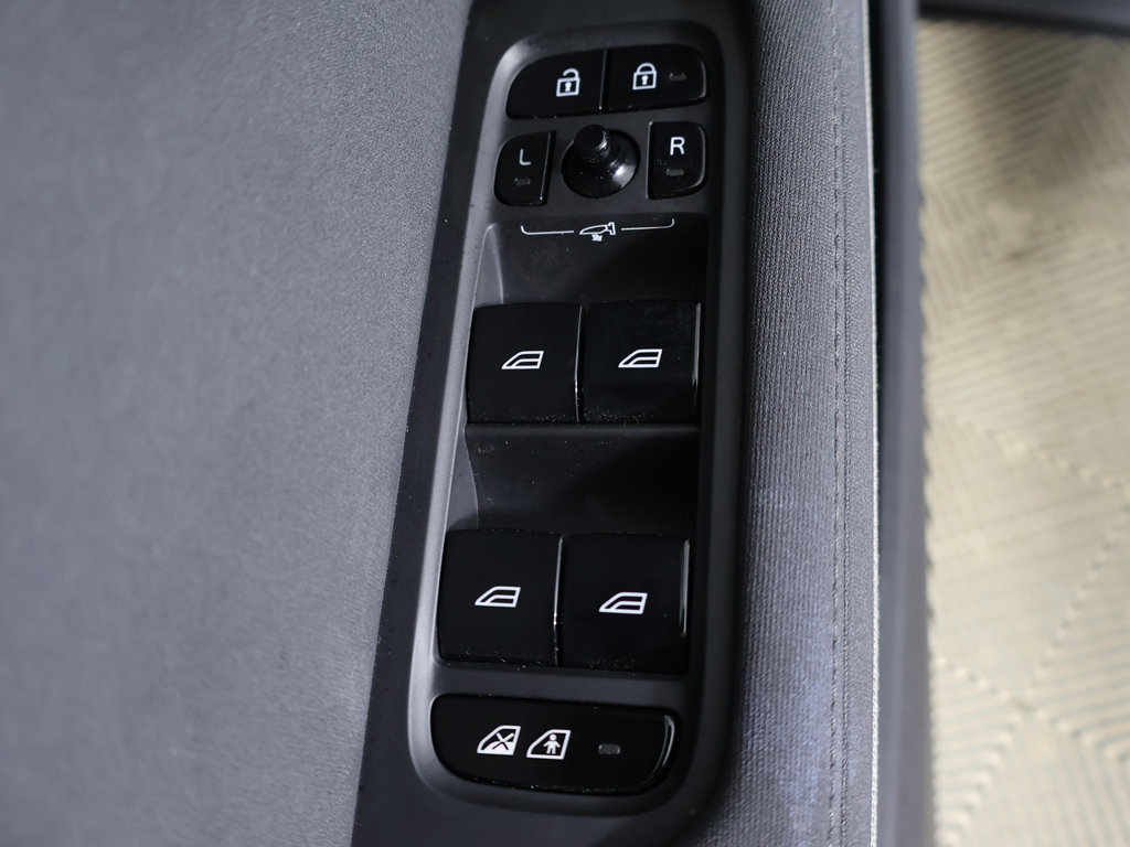Used 2024 Polestar Polestar 2 AWD/4WD image 33