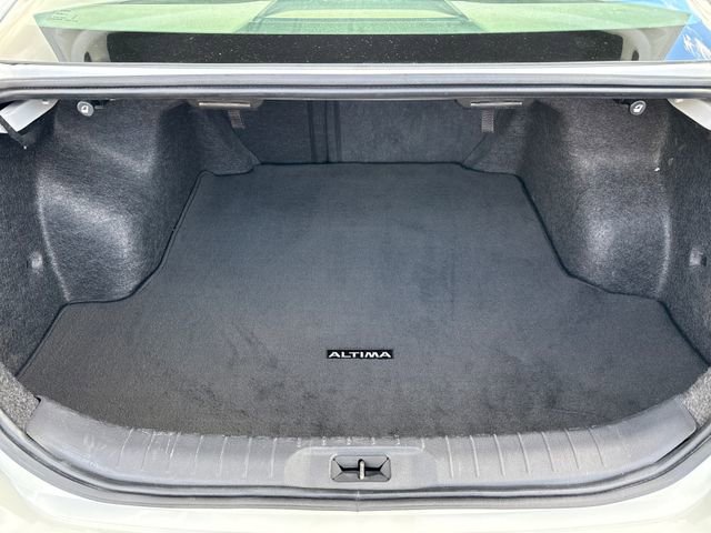 Used 2024 Nissan Altima 2.5 SV FWD image 14