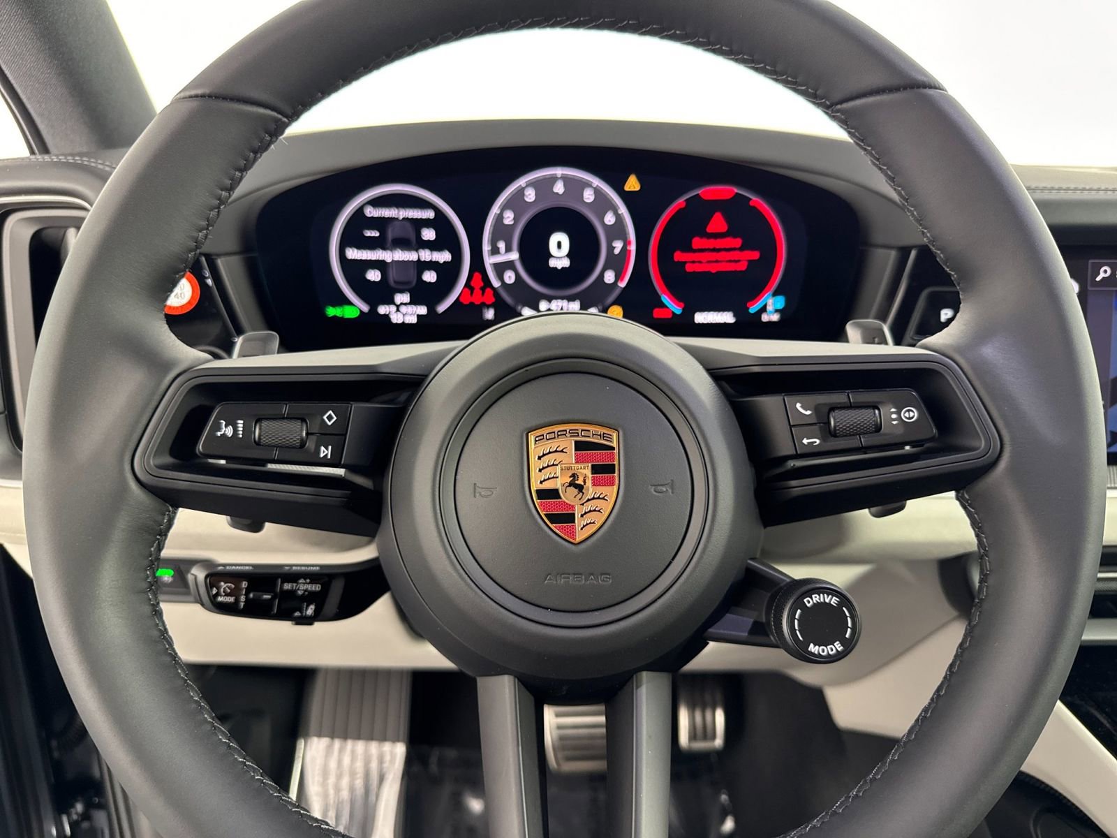 New 2026 Porsche Cayenne S image 28