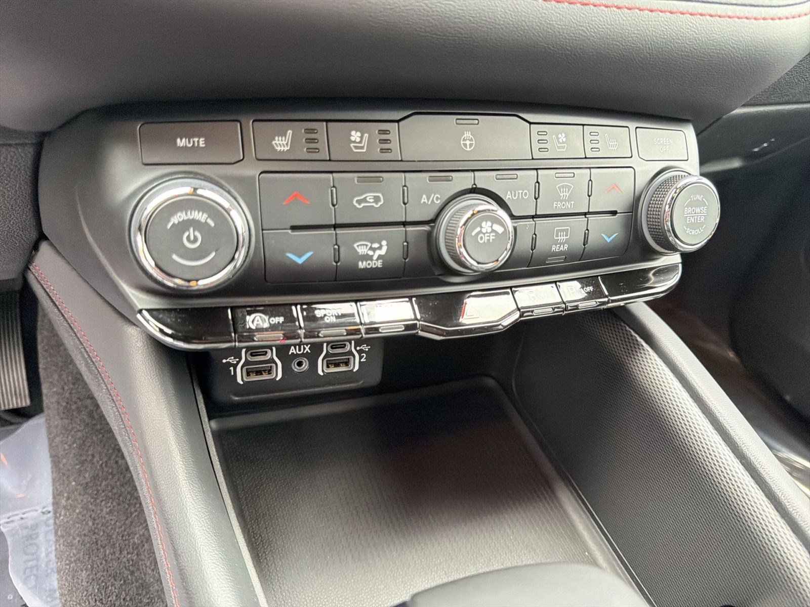 Used 2024 Dodge Durango GT AWD/4WD image 19