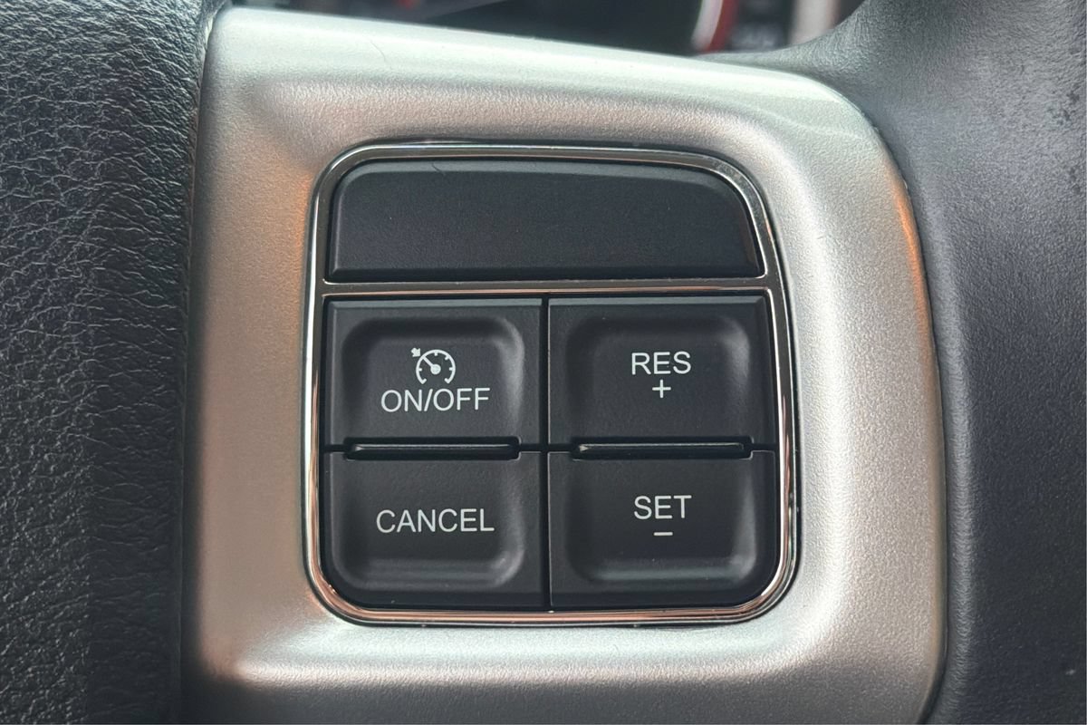Used 2016 Dodge Journey SE w/ Flexible Seating Group FWD image 29