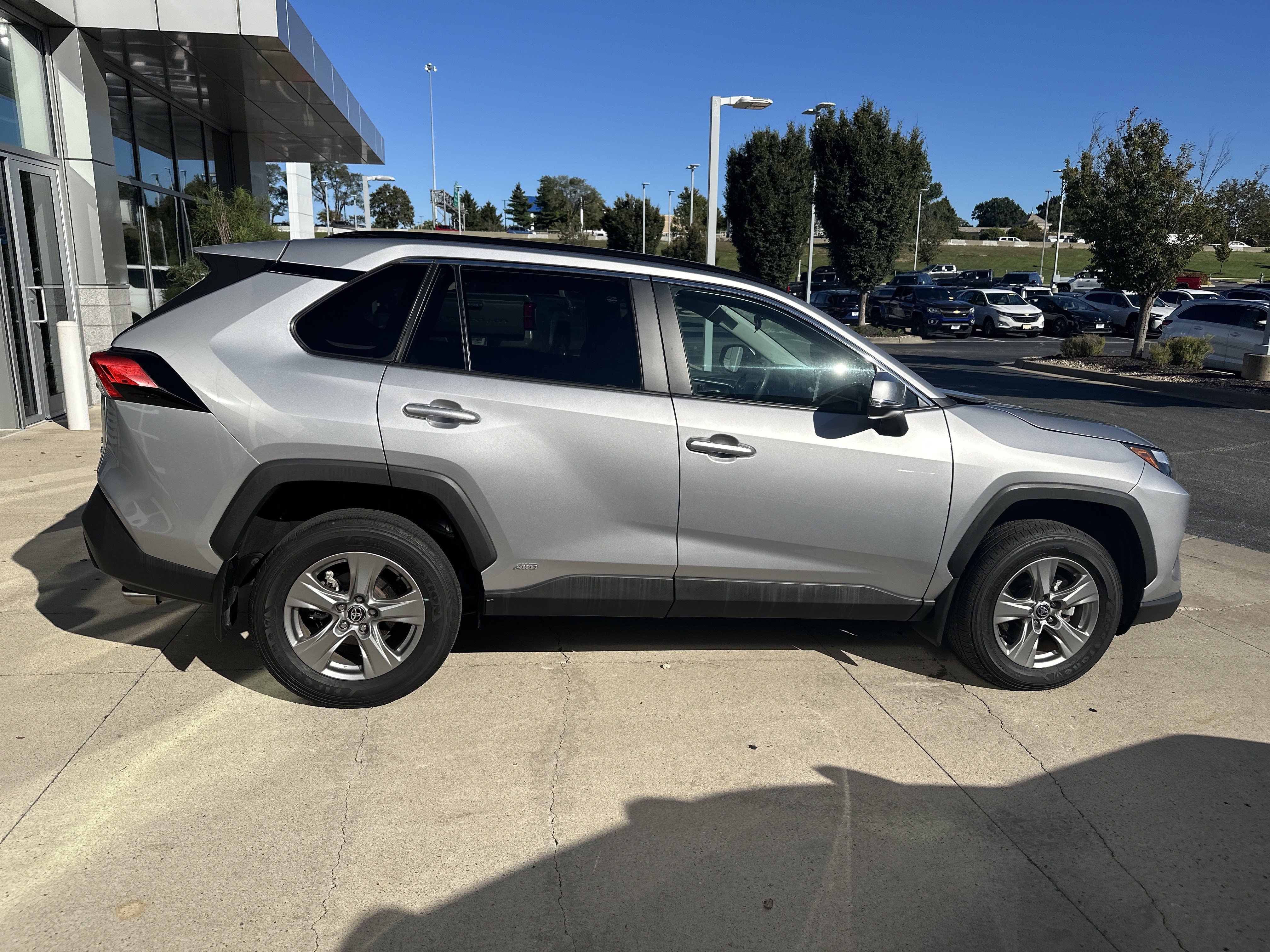 Used 2024 Toyota RAV4 XLE AWD/4WD image 10