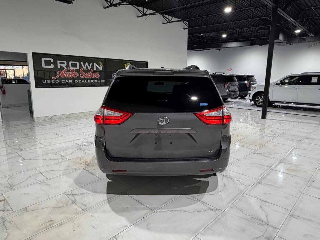 Used 2015 Toyota Sienna LE FWD image 10