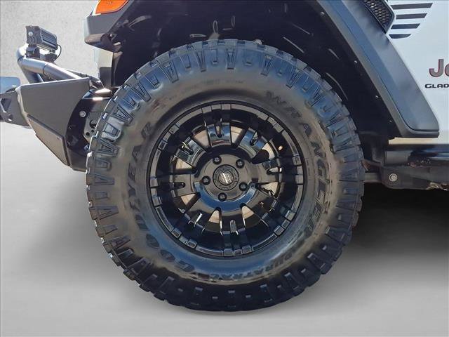 Used 2024 Jeep Gladiator Rubicon w/ Convenience Group AWD/4WD image 23
