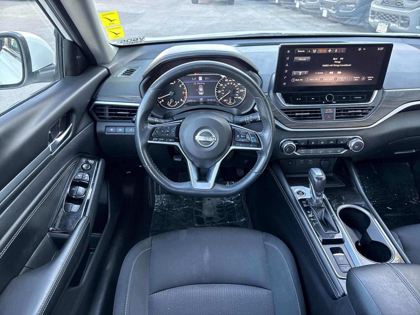 Used 2023 Nissan Altima 2.5 SV w/ SV Premium Package FWD image 14