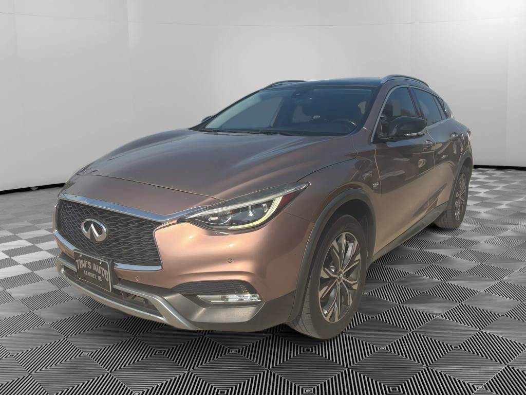 Used 2018 INFINITI QX30 Premium w/ Navigation Package AWD/4WD image 7