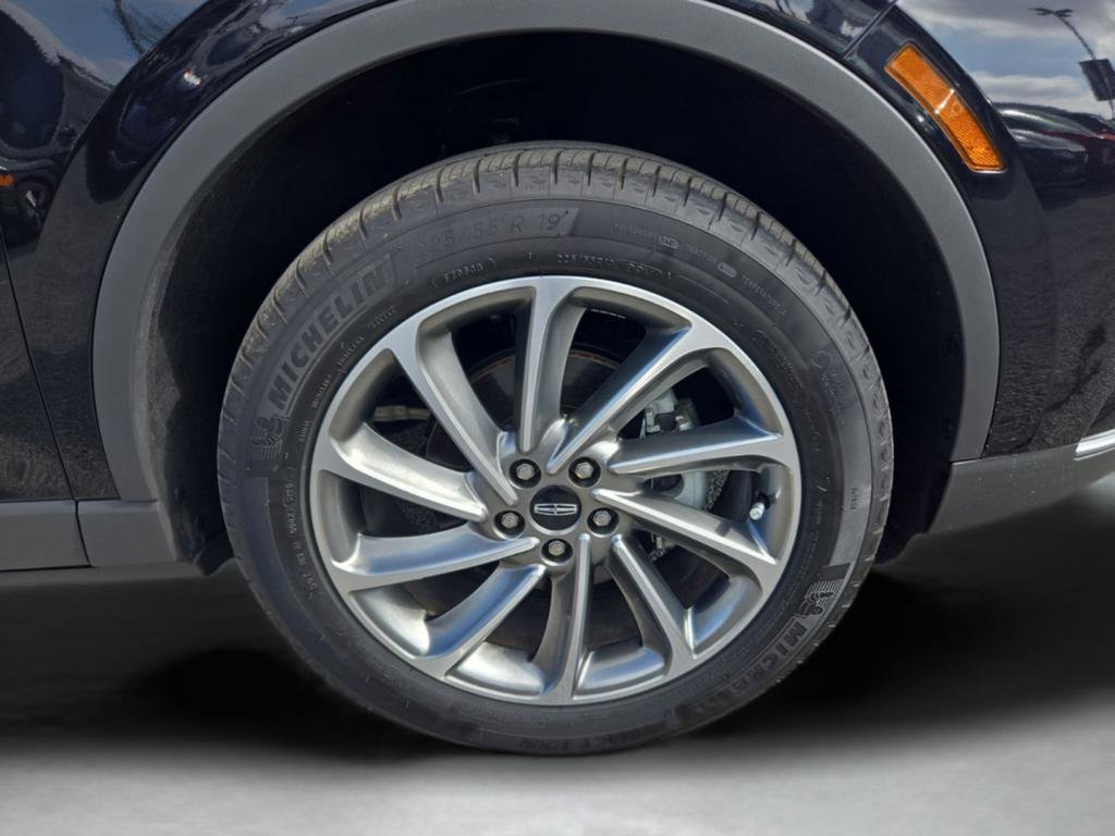 Used 2025 Lincoln Corsair FWD w/ Equipment Group 101A image 32