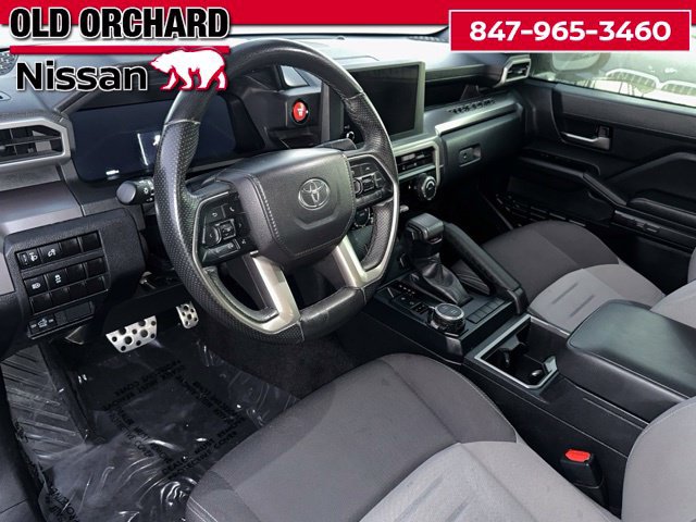 Used 2025 Toyota Tacoma TRD Sport AWD/4WD image 15