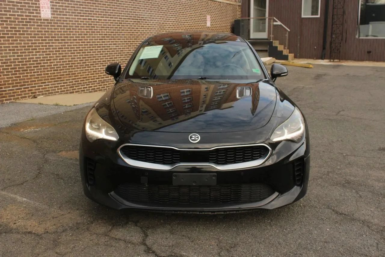 Used 2018 Kia Stinger Premium RWD image 11