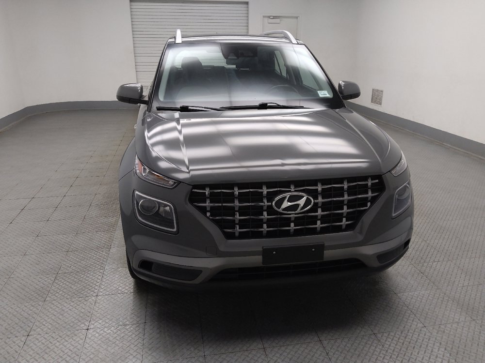 Used 2021 Hyundai Venue SEL FWD image 14