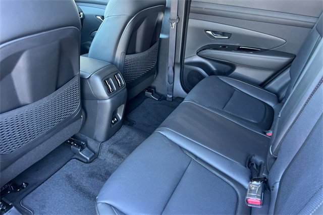 New 2025 Hyundai Tucson Limited image 12