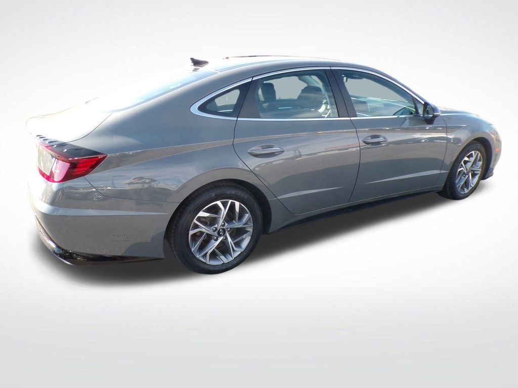 Certified 2023 Hyundai Sonata SEL w/ Convenience Package FWD image 4