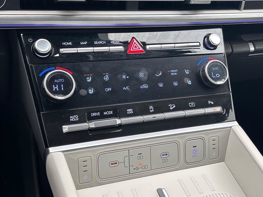 Used 2025 Hyundai Santa Fe Calligraphy AWD/4WD image 18