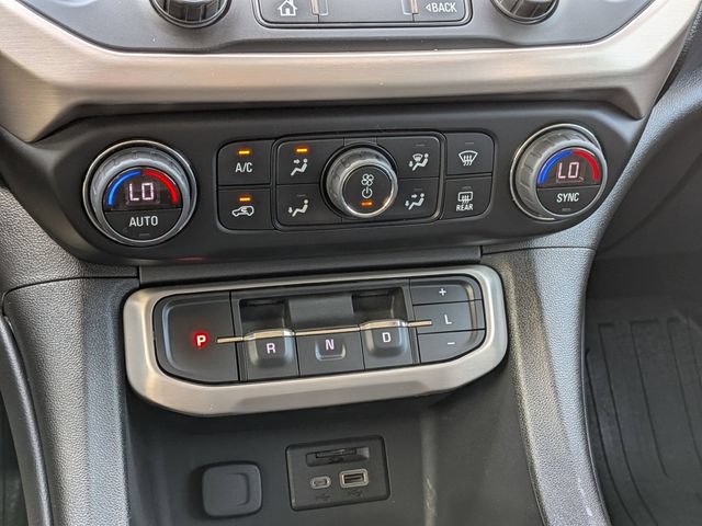 Used 2023 GMC Acadia Denali w/ Denali Ultimate Package FWD image 27