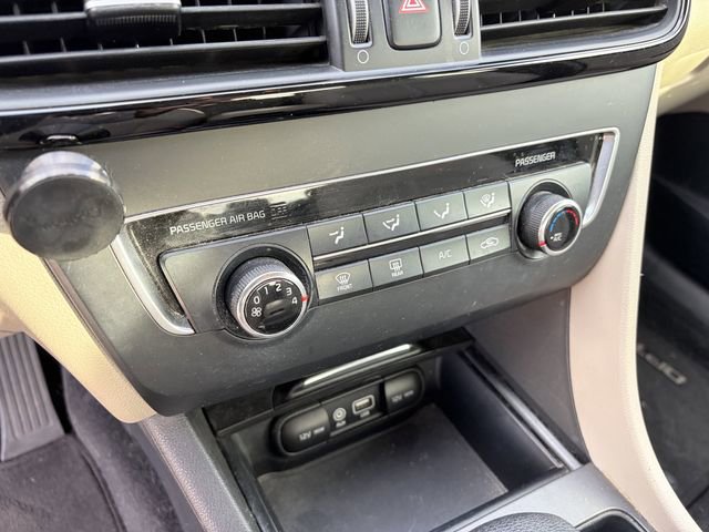 Used 2017 Kia Optima LX w/ Convenience Package FWD image 7