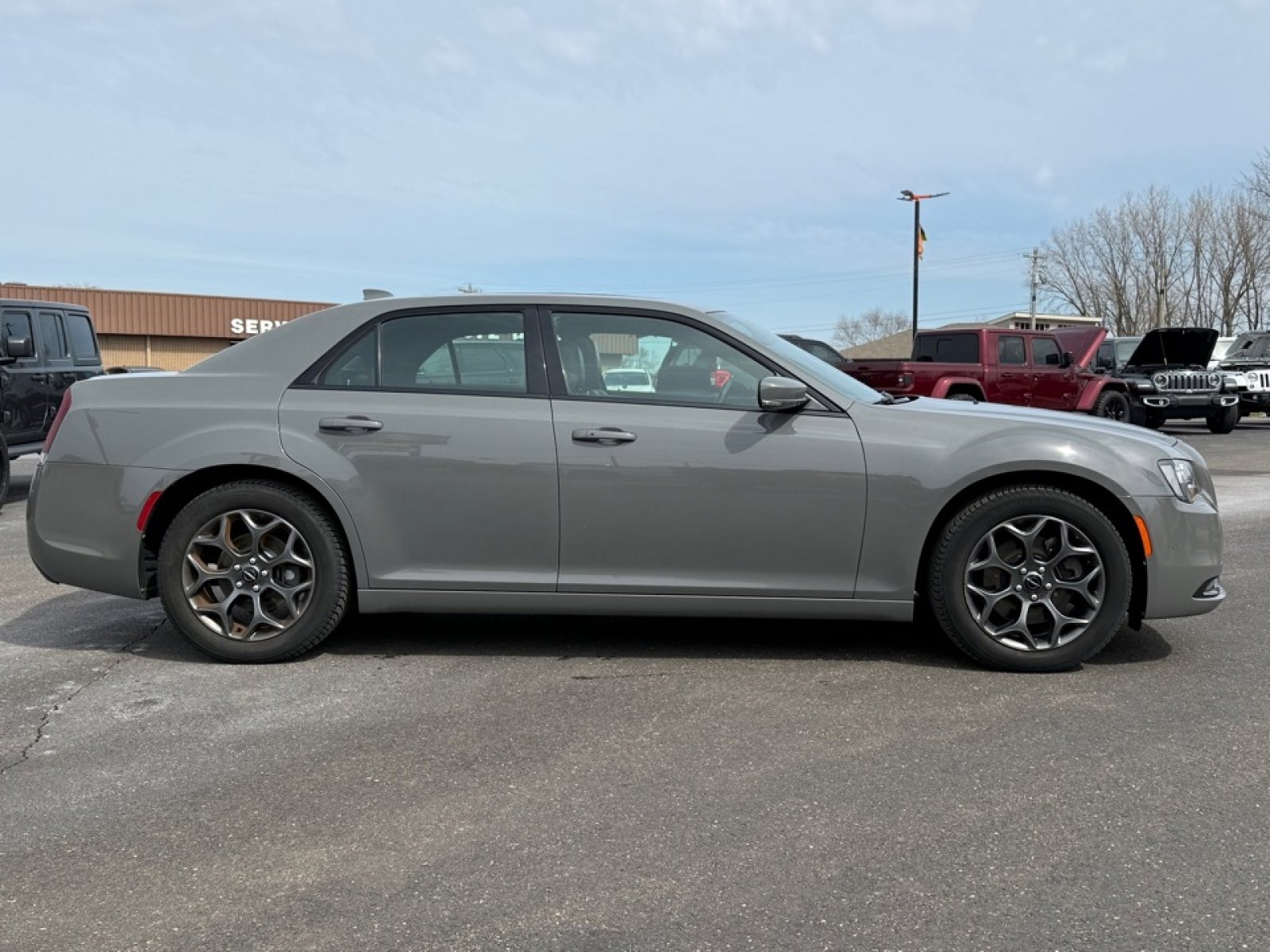 Used 2018 Chrysler 300 S w/ 300S Premium Group image 9