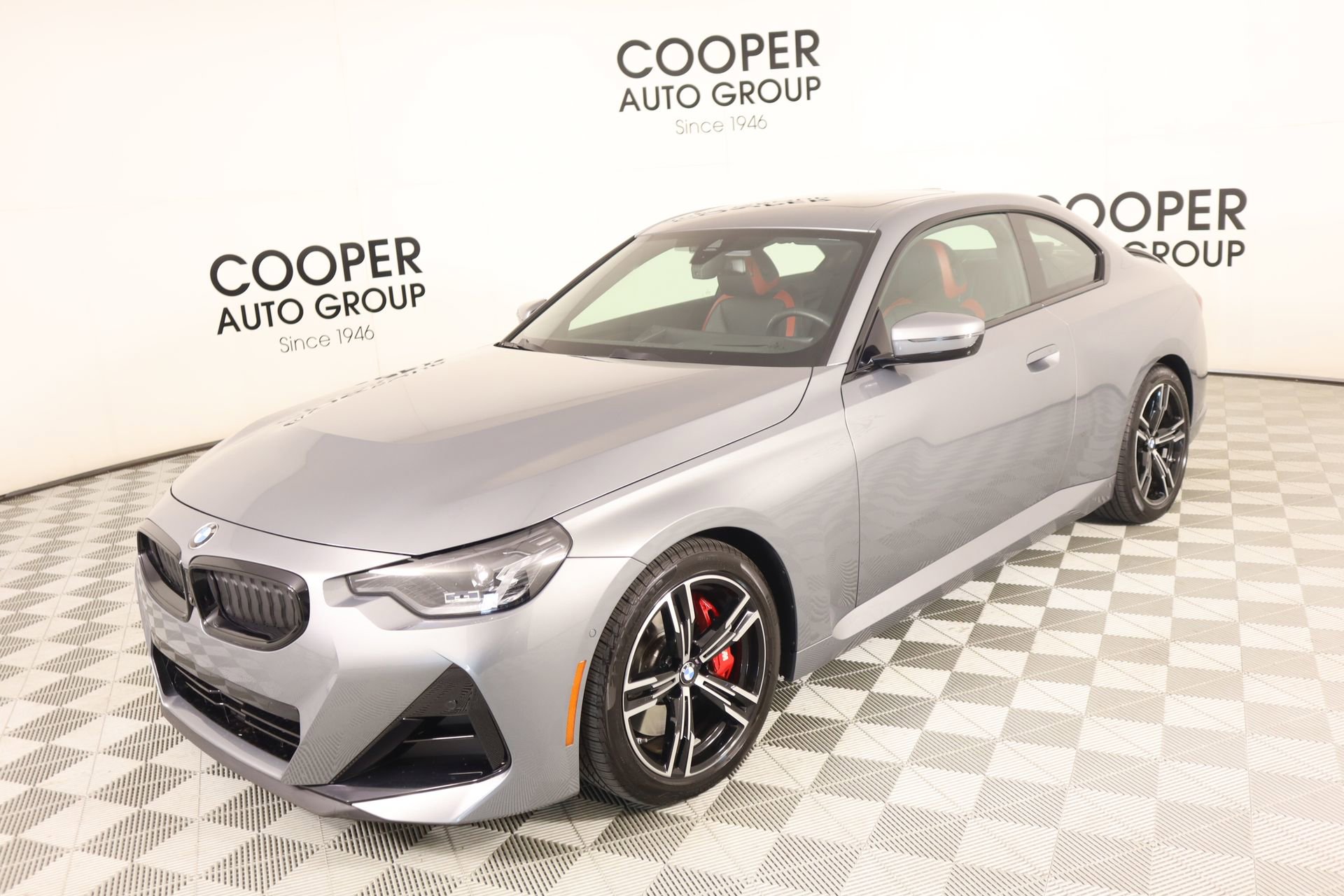 Used 2025 BMW 230i Coupe w/ M Sport Package image 11