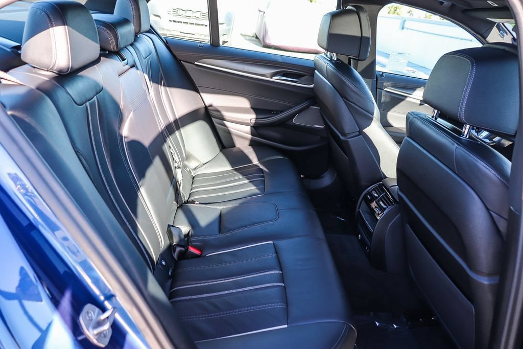 Used 2023 BMW M550i xDrive AWD/4WD image 20