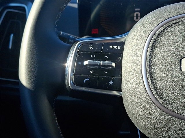 Used 2025 Kia Sorento S image 21