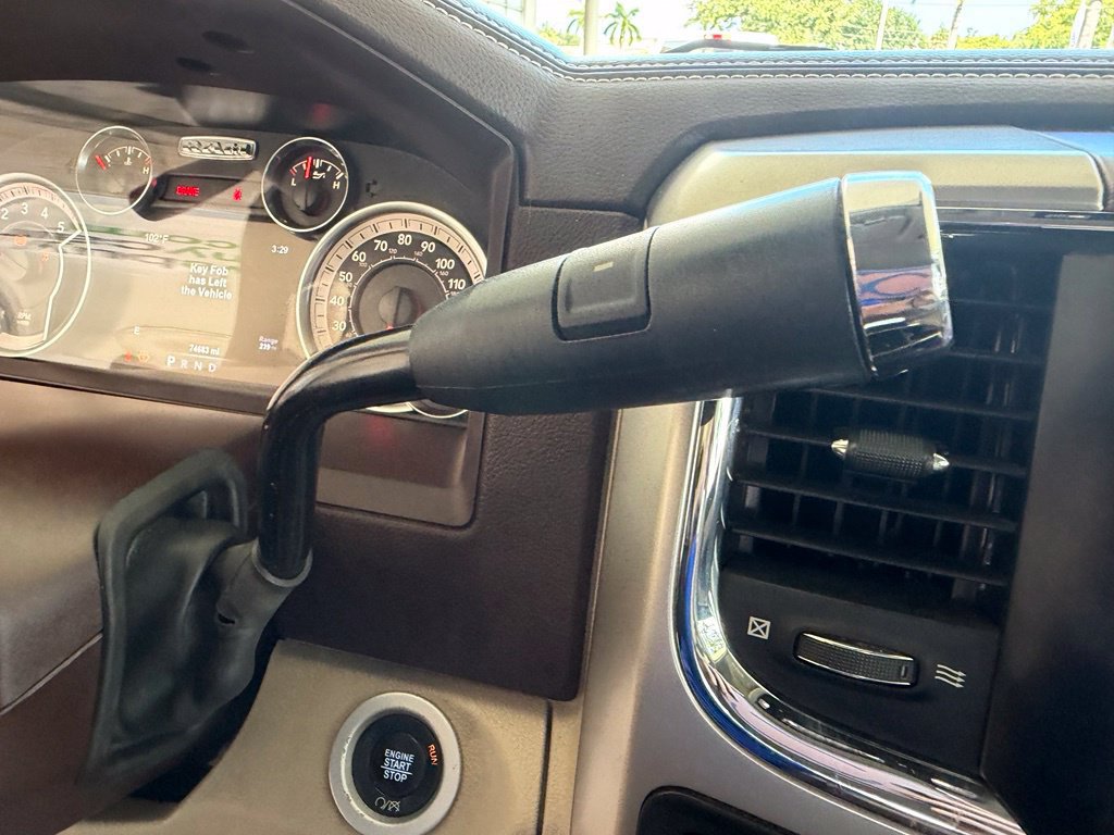 Used 2018 RAM 3500 Laramie RWD image 9