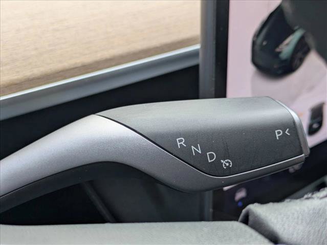 Used 2024 Tesla Model Y Long Range RWD image 12