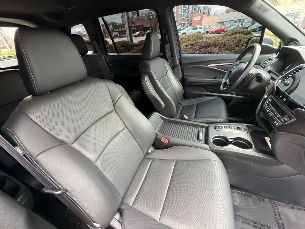 Used 2023 Honda Passport EX-L image 42
