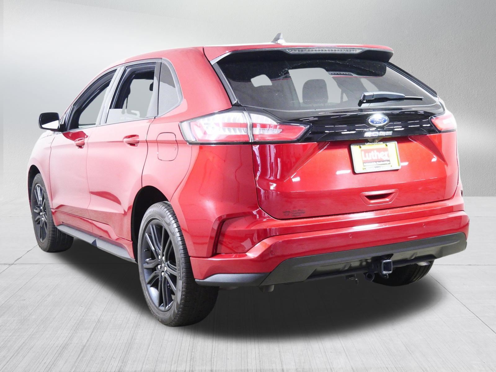 Used 2024 Ford Edge ST-Line w/ Class II Trailer Tow Package AWD/4WD image 5