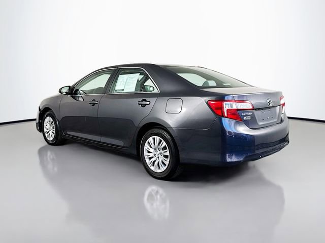 Used 2014 Toyota Camry L image 6