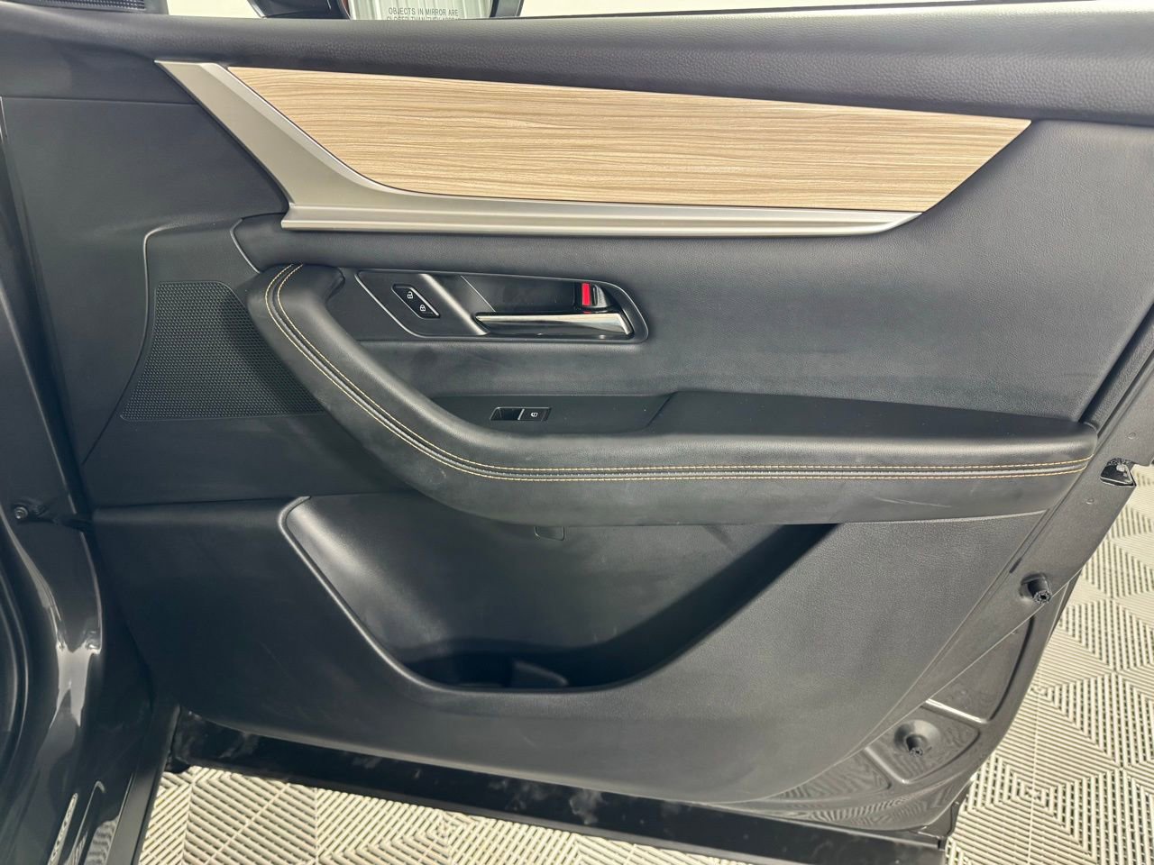 Used 2024 MAZDA CX-90 Plug-In Hybrid w/ Preferred image 28