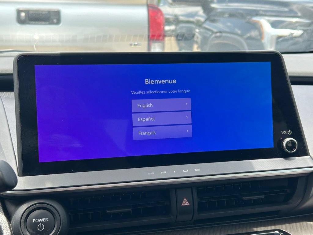 Used 2024 Toyota Prius XLE FWD image 32