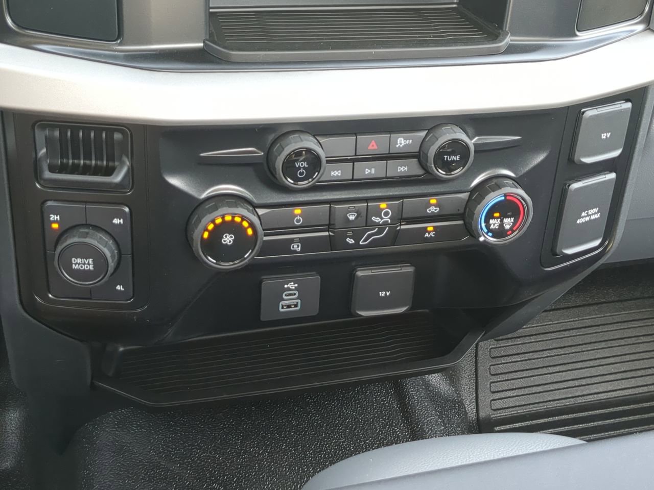 New 2025 Ford F450 XL w/ XL Chrome Package AWD/4WD image 16