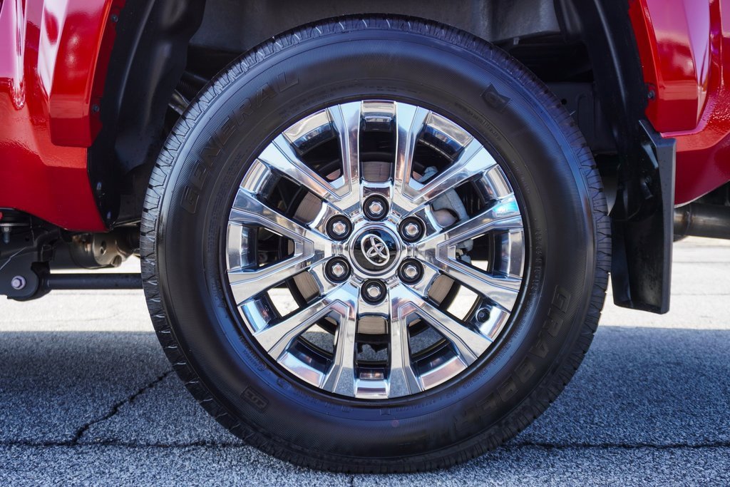 Used 2025 Toyota Tacoma Limited image 36