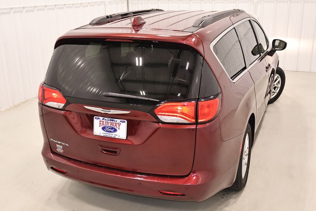 Used 2017 Chrysler Pacifica Touring image 43