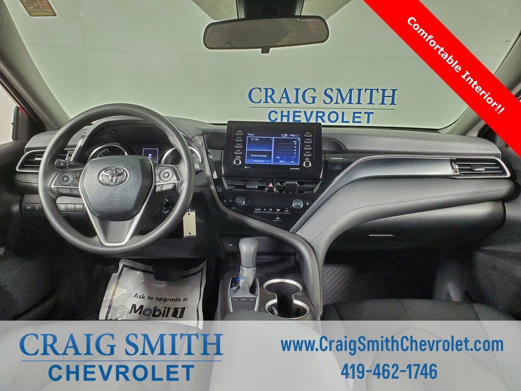 Used 2024 Toyota Camry LE image 3