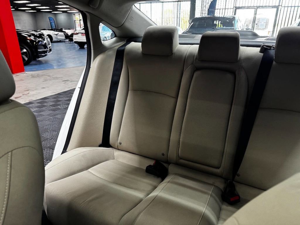 Used 2019 Honda Civic EX image 34