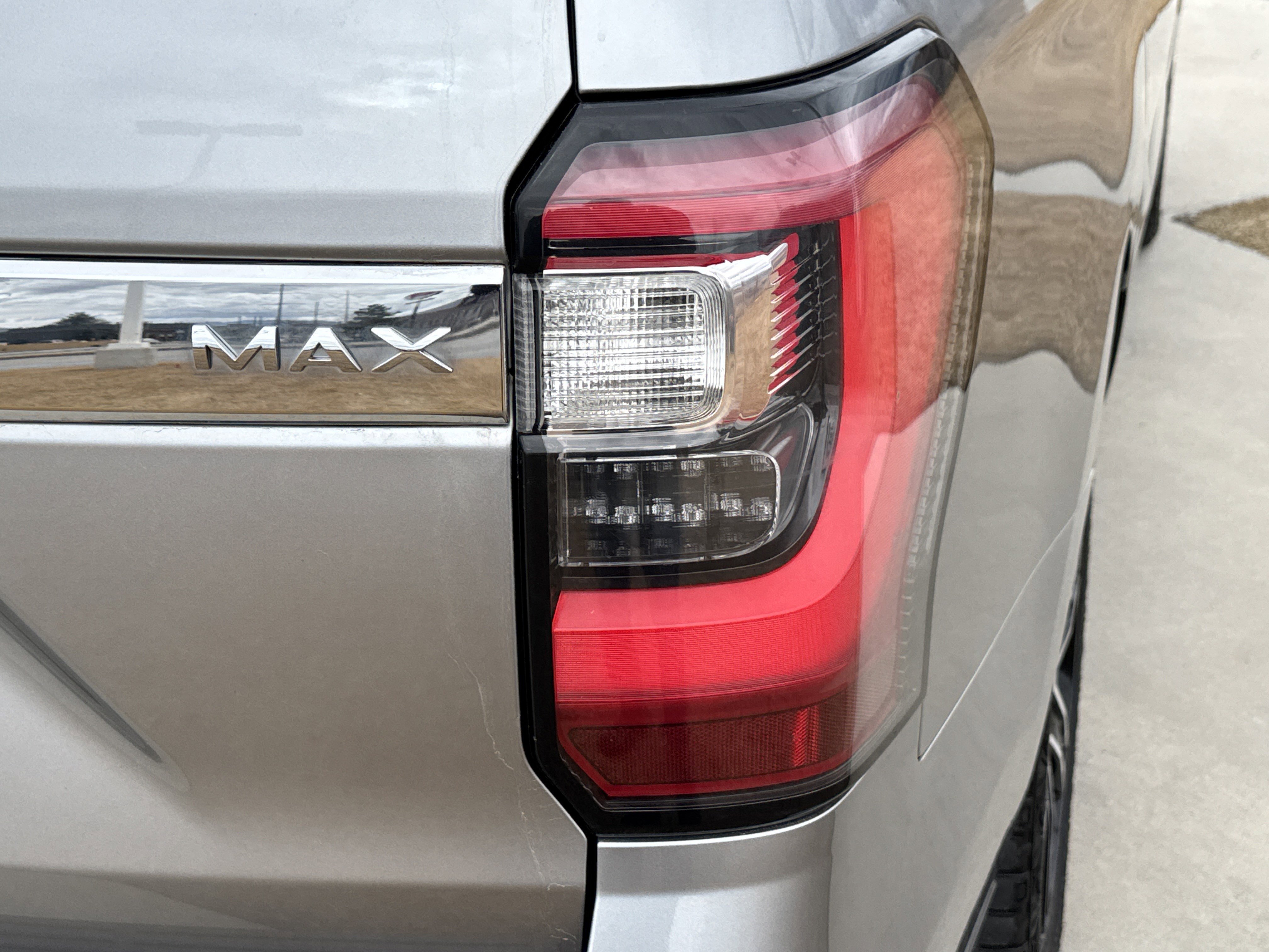 Used 2021 Ford Expedition Max Limited image 11