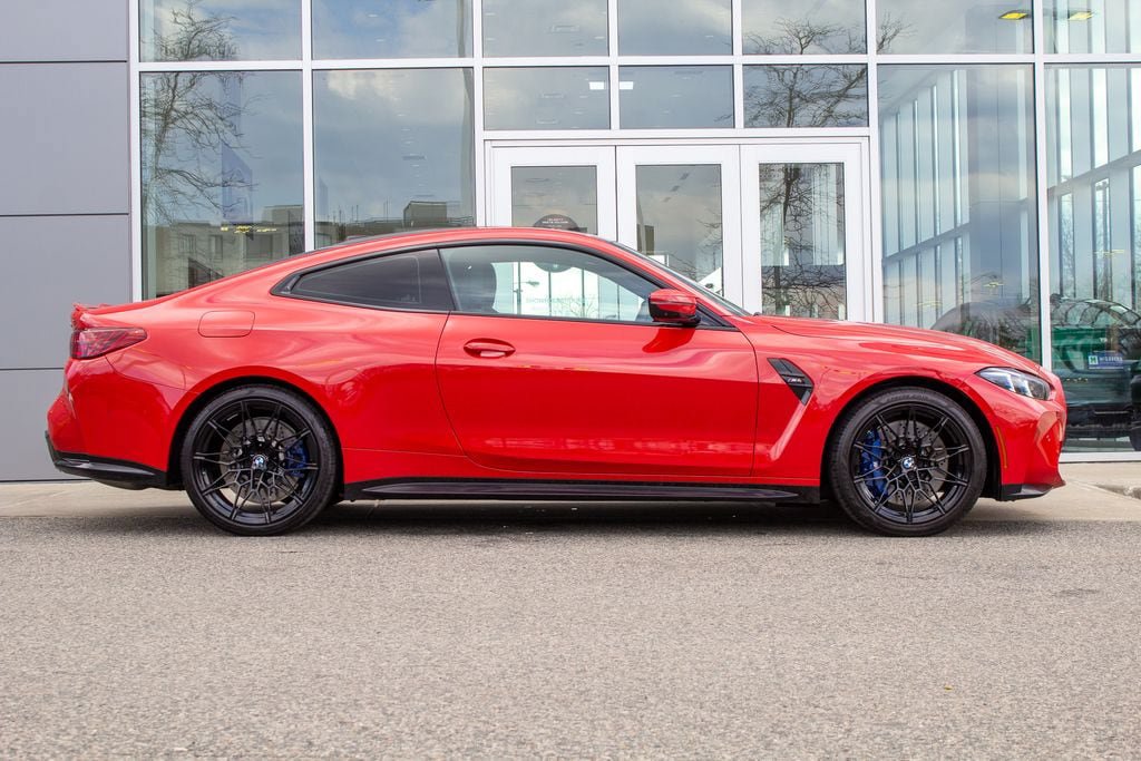 Used 2026 BMW M4 Coupe w/ Executive Package RWD image 4