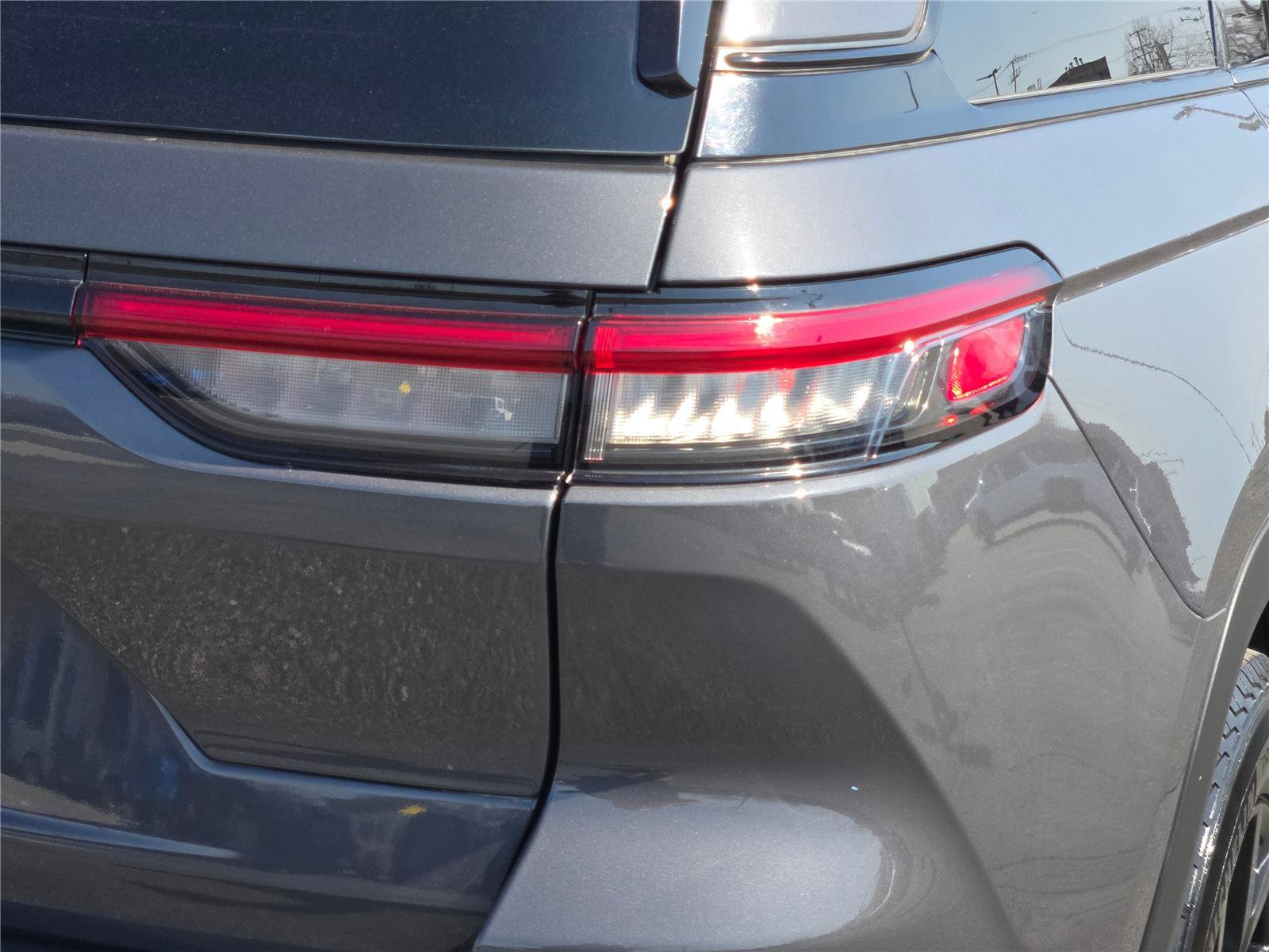 Certified 2024 Jeep Grand Cherokee Altitude image 14