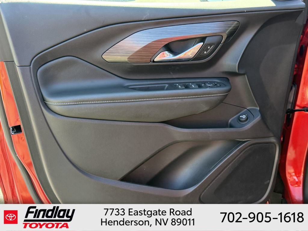 Used 2024 GMC Terrain SLE w/ Driver Convenience Package FWD image 20